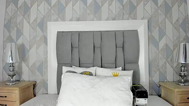 anais cooper online show from 11, 11, 2025