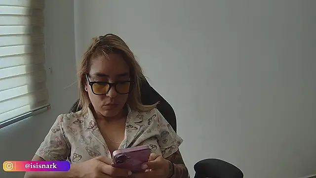 Isis69  online show from 6, 1, 2026