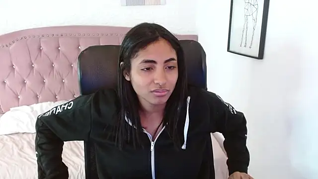 shaneelle online show from 8, 11, 2025