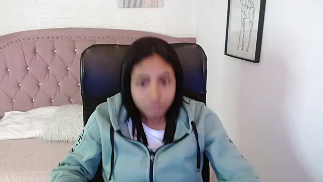 shaneelle online show from 7, 11, 2025