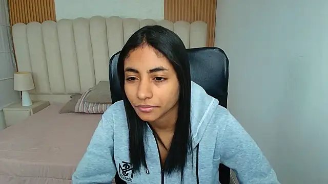 shaneelle online show from 4, 2, 2026