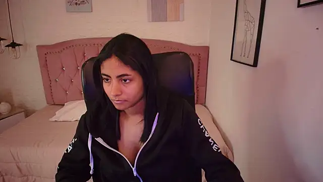 shaneelle online show from 15, 11, 2025