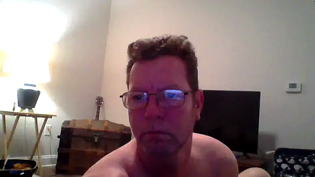 Goldenbear3111 online show from 14, 4, 2026