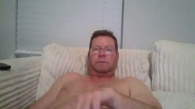 Snapshot of Goldenbear3111 chatting on 11, 6, 2026 Goldenbear3111 online show from 11, 6, 2026