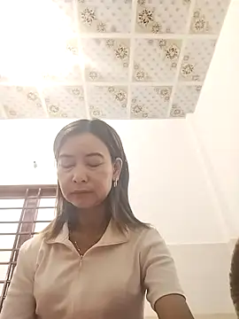 Sexy-ladyboobs20 online show from 1, 12, 2025