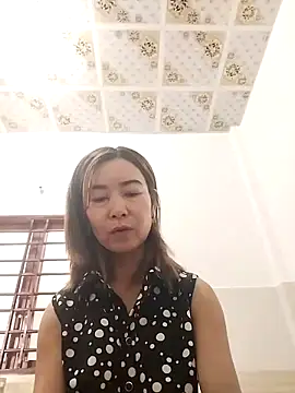 Sexy-ladyboobs20 online show from 24, 10, 2025