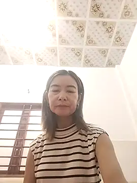 Sexy-ladyboobs20 online show from 30, 11, 2025