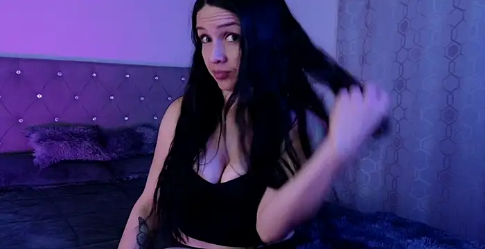 cristal hilton 10 online show from 17, 2, 2026