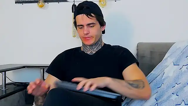 Snapshot of CarterCole chatting on 12, 1, 2026 CarterCole online show from 12, 1, 2026