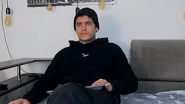 Snapshot of CarterCole chatting on 20, 12, 2025 CarterCole online show from 20, 12, 2025