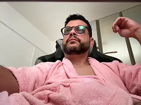 HornyBeachBoyBR online show from 22, 6, 2026