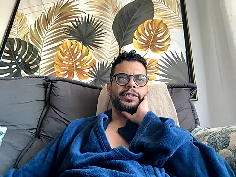 HornyBeachBoyBR online show from 17, 6, 2026