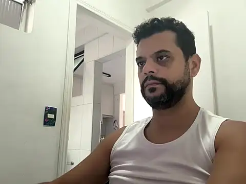 HornyBeachBoyBR online show from 6, 5, 2026