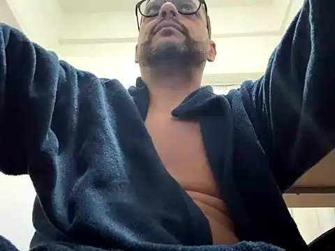HornyBeachBoyBR online show from 17, 7, 2026