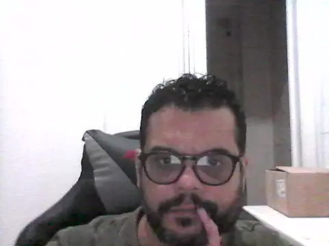 HornyBeachBoyBR online show from 3, 7, 2026