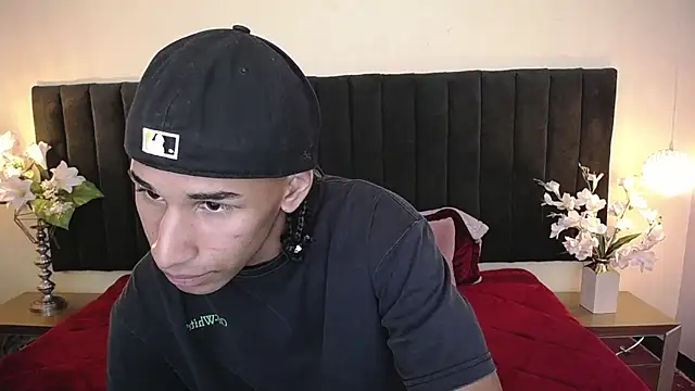 soft attraction online show from 13, 4, 2026