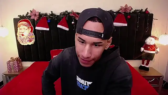 Snapshot of soft_attraction chatting on 3, 12, 2025 soft attraction online show from 3, 12, 2025