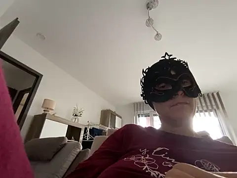 Marilou1983 online show from 24, 10, 2025