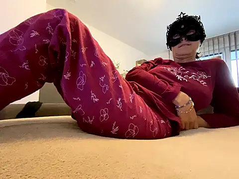 Marilou1983 online show from 2, 10, 2025