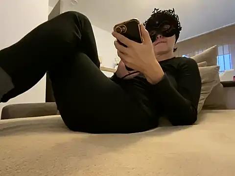 Marilou1983 online show from 9, 2, 2026