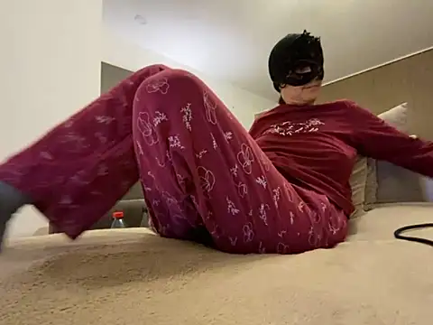 Marilou1983 online show from 5, 3, 2026