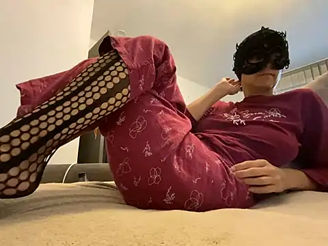 Marilou1983 online show from 9, 6, 2026