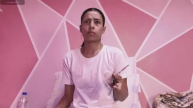 sara linares online show from 3, 12, 2025