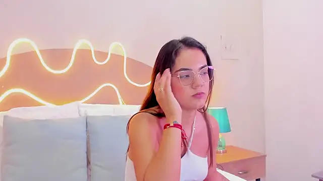 Stacey white  online show from 1, 10, 2025