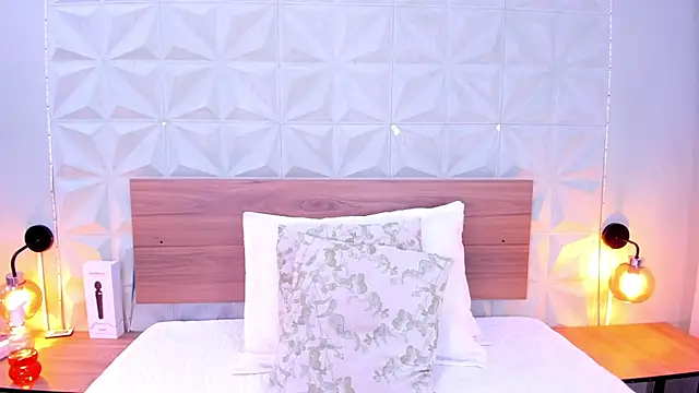 Stacey white  online show from 4, 10, 2025