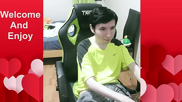 Snapshot of Twink_martinboy chatting on 8, 5, 2026 Twink martinboy online show from 8, 5, 2026