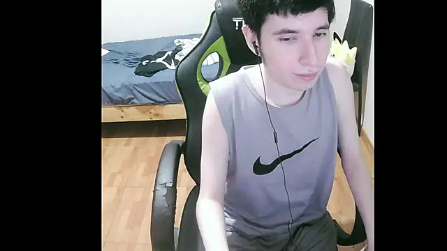 Twink martinboy online show from 6, 1, 2025