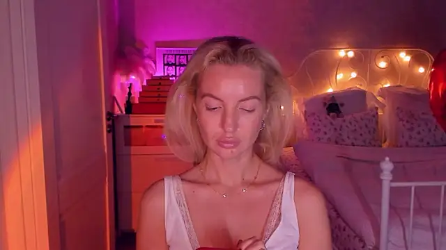 Snapshot of aestetick chatting on 10, 2, 2026 aestetick online show from 10, 2, 2026