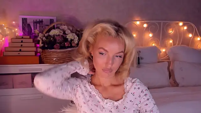 aestetick online show from 22, 12, 2025