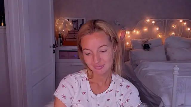 aestetick online show from 5, 10, 2025