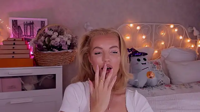 aestetick online show from 22, 10, 2025