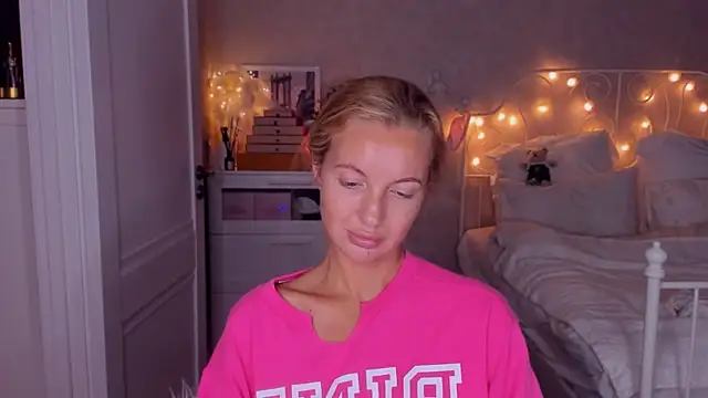 aestetick online show from 6, 10, 2025