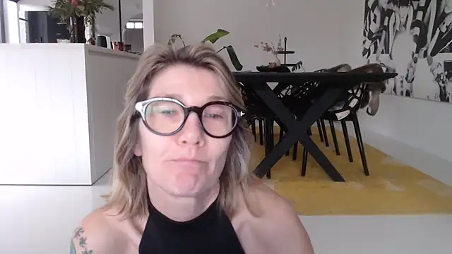 Snapshot of godinflower chatting on 1, 2, 2026 godinflower online show from 1, 2, 2026