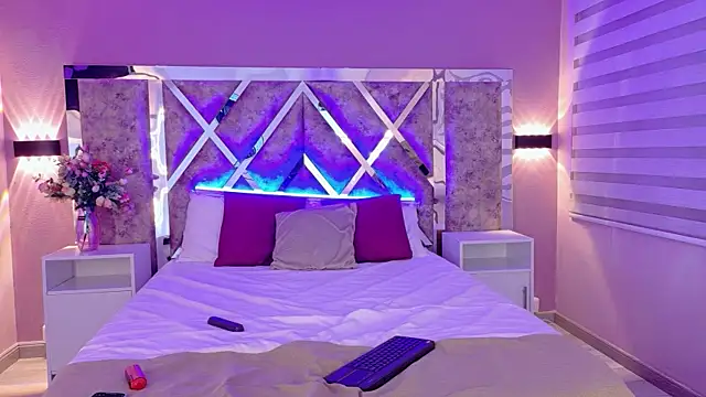 AmmyJones  online show from 12, 4, 2026