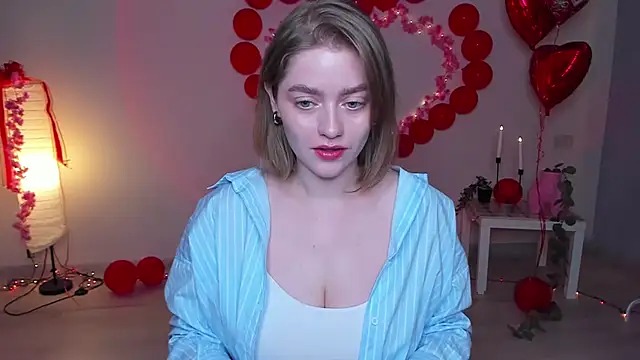 AidaPerry online show from 20, 2, 2025