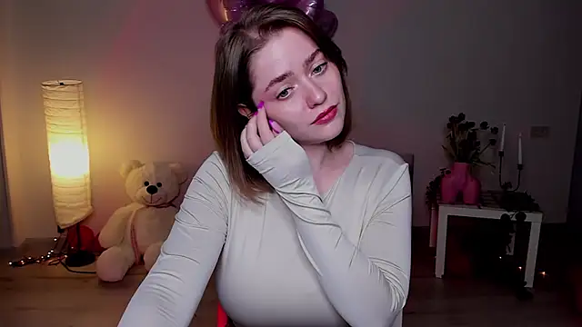 AidaPerry online show from 14, 3, 2025