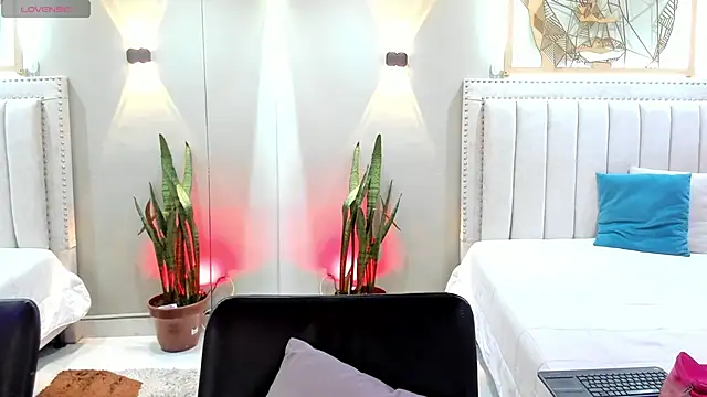 StefyGil  online show from 8, 11, 2025