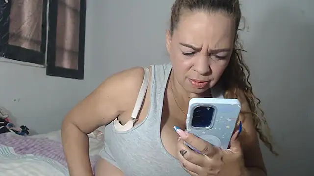 BustyAmanda online show from 27, 2, 2026