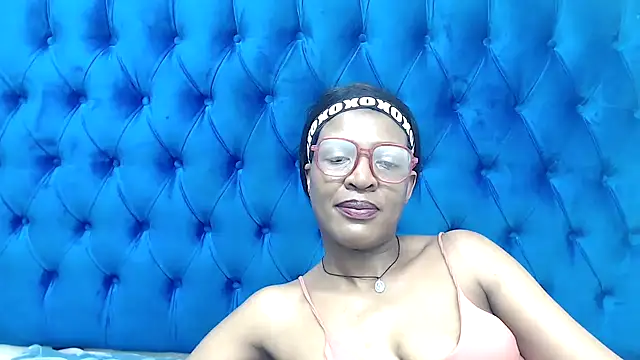SpicyQueenxxxx online show from 11, 3, 2026