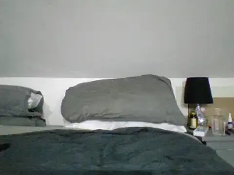 Snapshot of scrummymummy2 chatting on 11, 10, 2025 scrummymummy2 online show from 11, 10, 2025