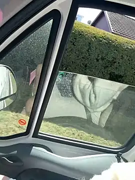 -Milfshake- online show from 8, 4, 2026