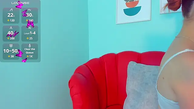 Nahiajhonson  online show from 25, 2, 2025