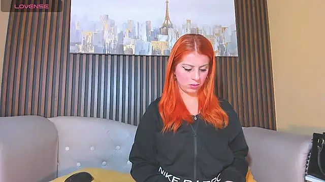 Nahiajhonson  online show from 20, 9, 2025