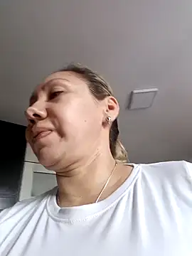 coral smitth online show from 20, 9, 2025