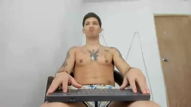 Snapshot of MasterSEX420 chatting on 13, 4, 2026 MasterSEX420 online show from 13, 4, 2026