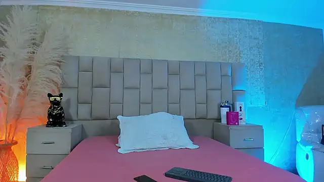 EmmaTorres  online show from 16, 1, 2026